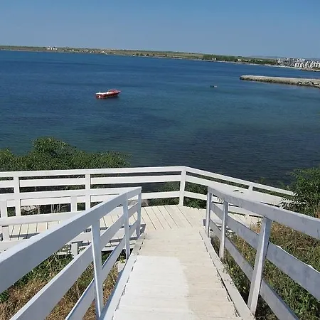 Apartment Private In Apartcomplex Blue Bay Palace